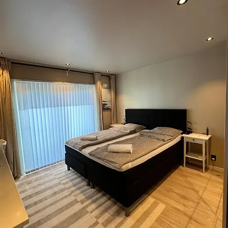 Bedroom Near City Center Homestay *